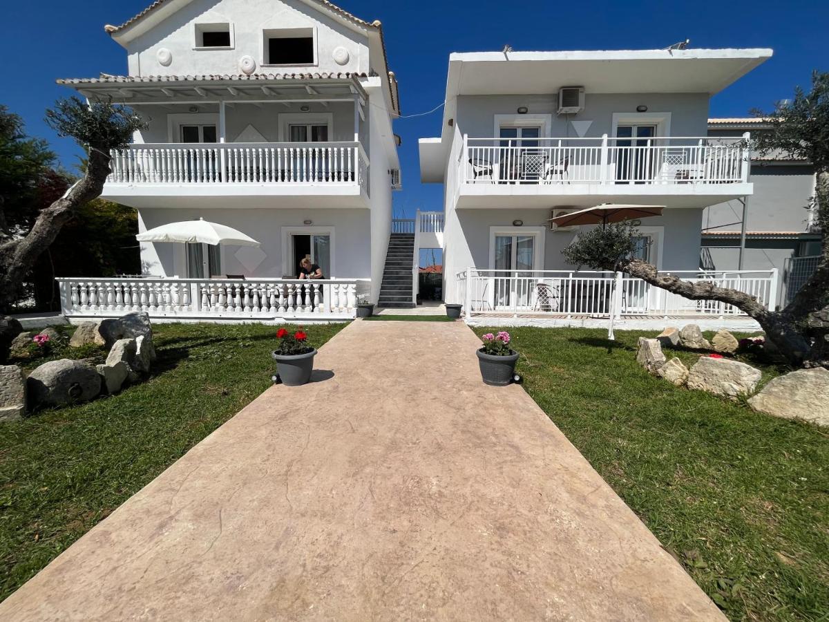 Villa Antonis Deluxe Apartments 阿莫迪 外观 照片