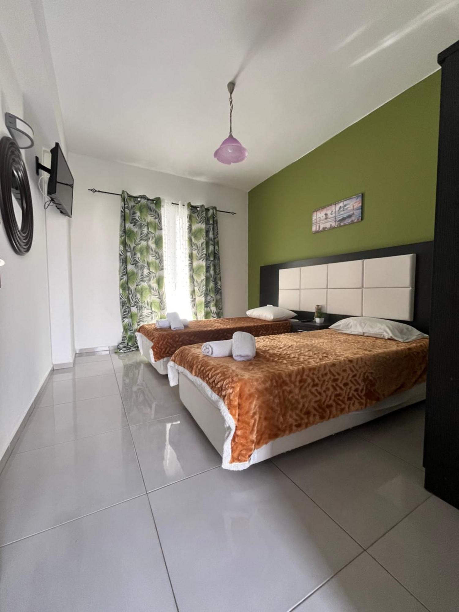 Villa Antonis Deluxe Apartments 阿莫迪 外观 照片