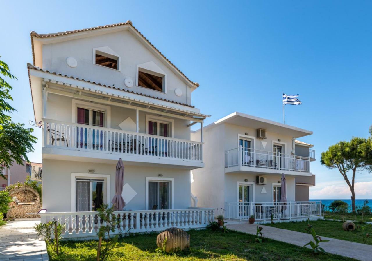 Villa Antonis Deluxe Apartments 阿莫迪 外观 照片