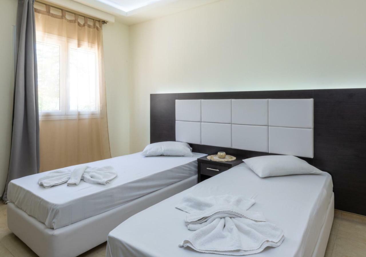 Villa Antonis Deluxe Apartments 阿莫迪 外观 照片